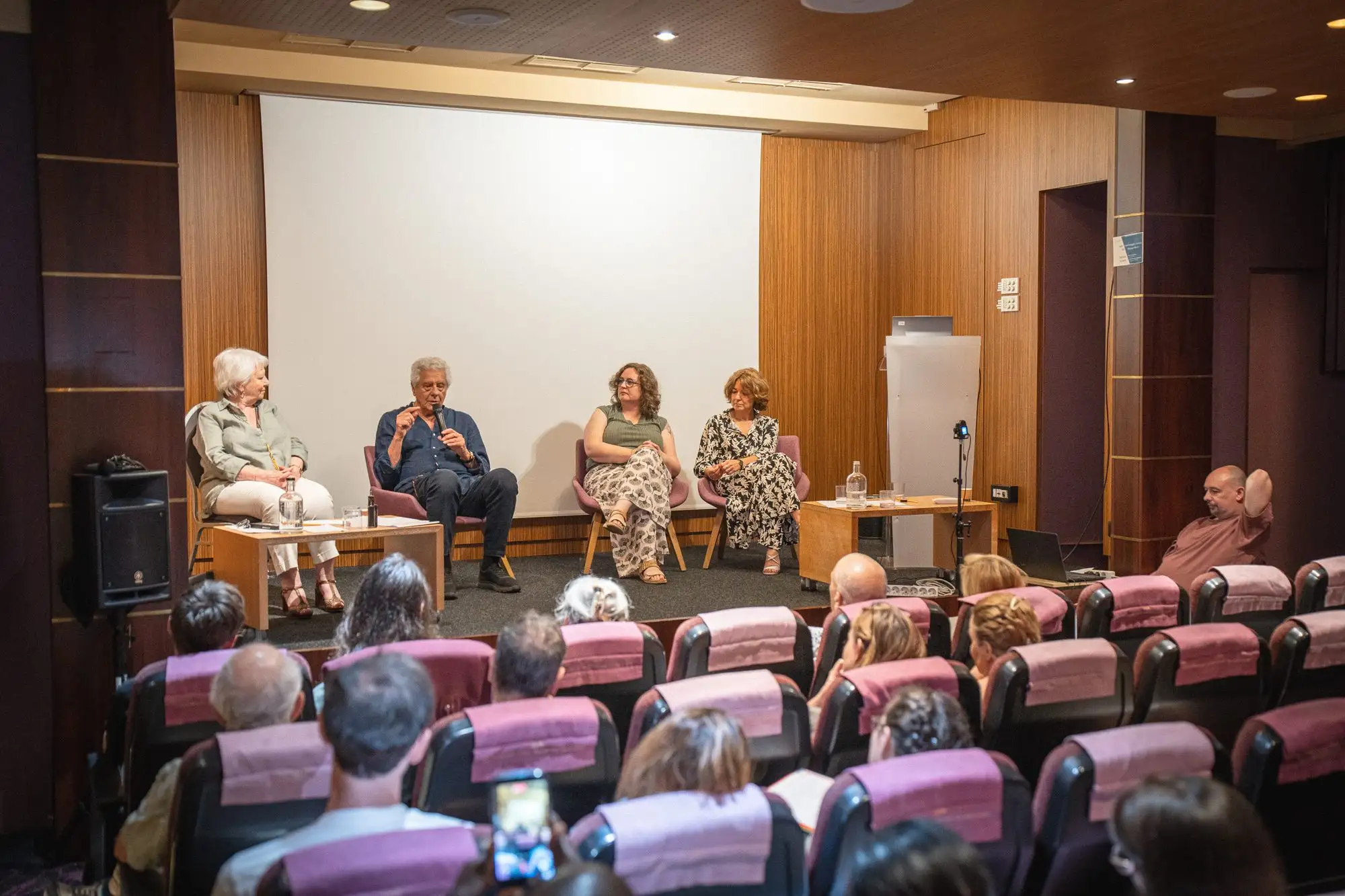 Table ronde du colloque IFATC devant l'auditoire